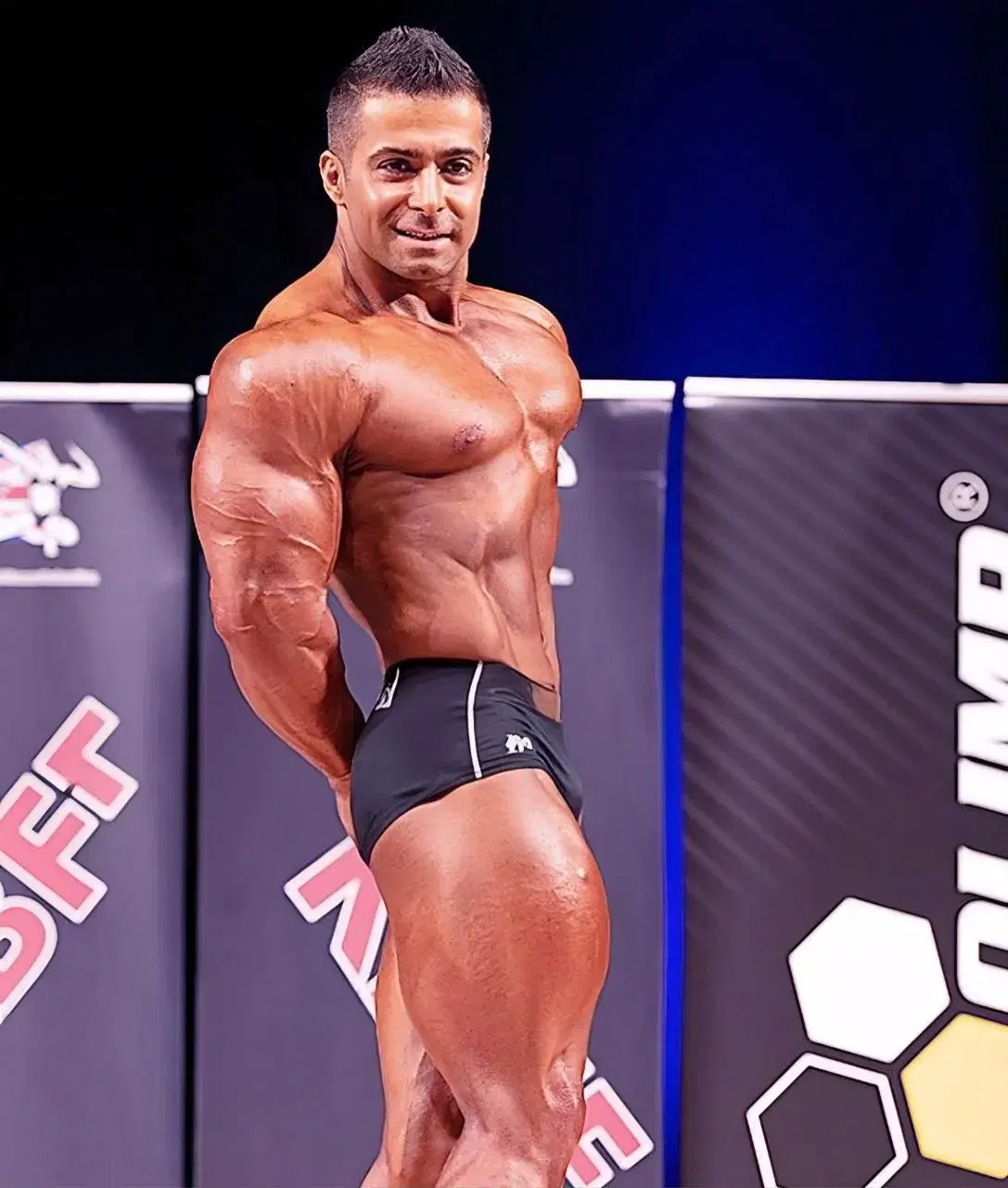 Meysam Karimi bodybuilding pose